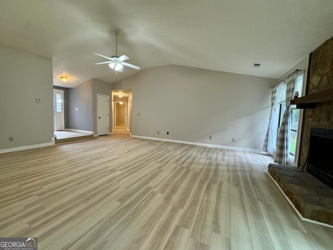 Building Photo - 125 Colony Run