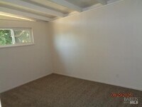 Building Photo - 710 Azalea Way