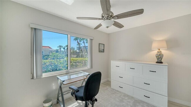 Building Photo - 4760 Gulf of Mexico Dr