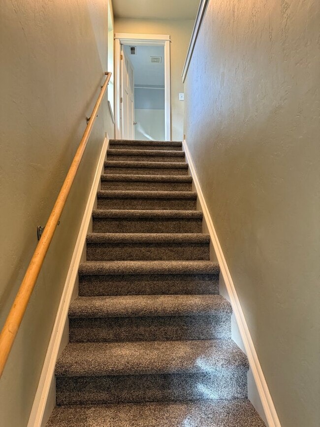 Building Photo - A Lovely Westside Single Family Home in the Desirable Valley West Subdivision