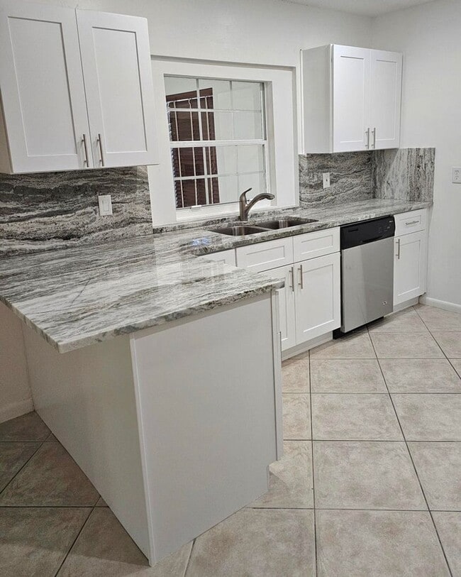 Building Photo - 12191 Broadleaf Ct