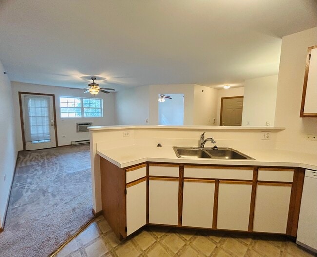 Building Photo - 300 Cunat Blvd
