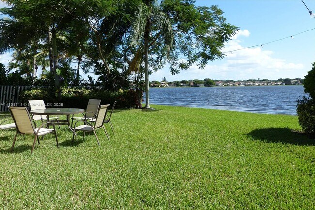 Building Photo - 1096 Fairfield Meadows Dr