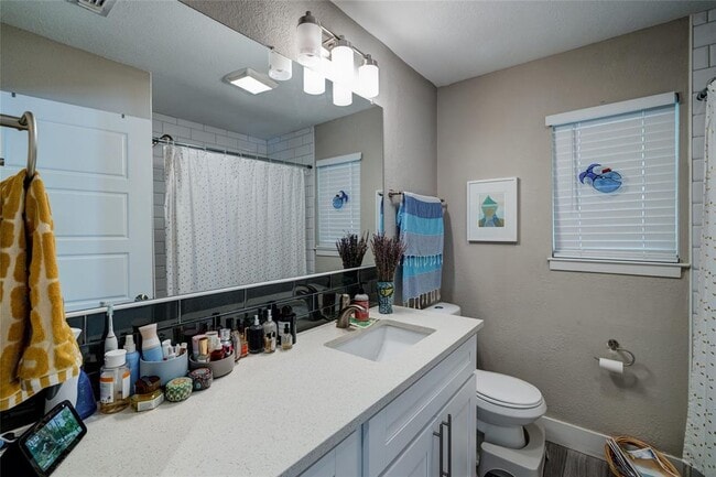 Building Photo - 6306 Vioitha Dr