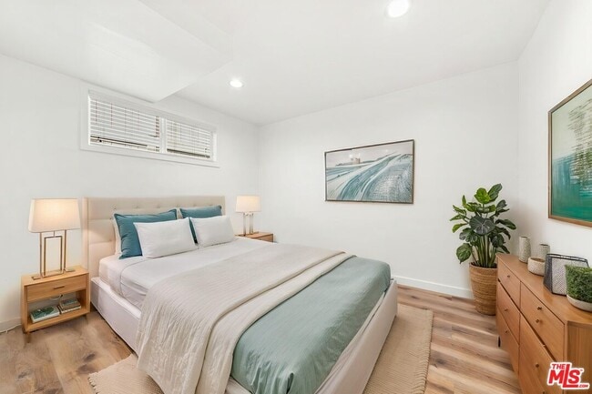 Building Photo - 37 29th Ave