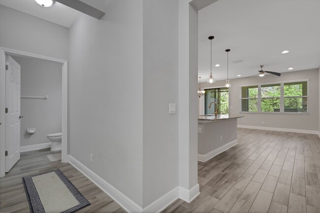 Building Photo - Beautiful Townhome for Rent