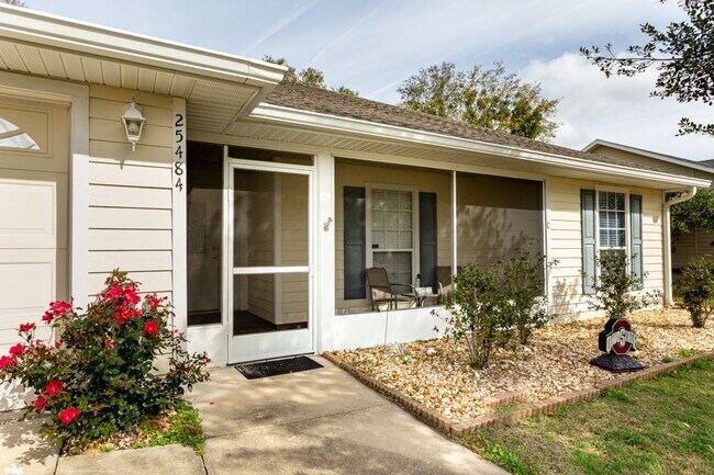 Building Photo - Sub-Lease - Great Home in New Town 1894 lo...