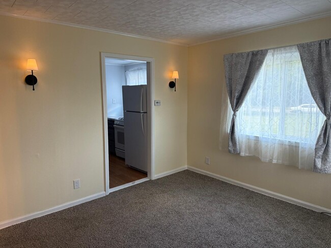 Building Photo - 2311 N Averill Ave