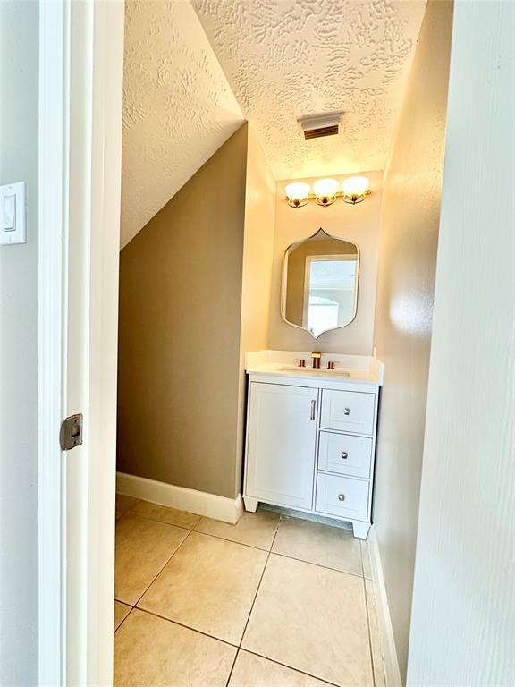 Building Photo - 14503 Redwood Bend Trail