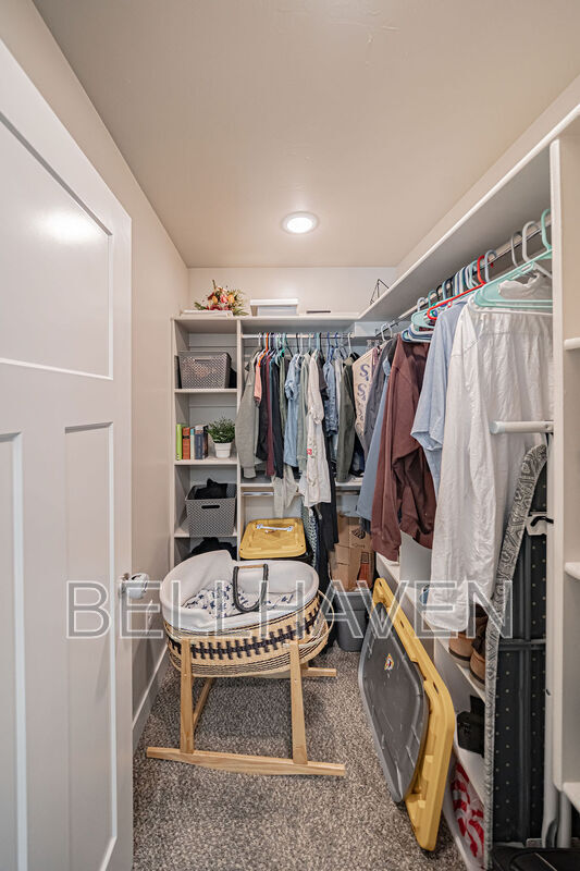 Building Photo - 380 S 3rd W