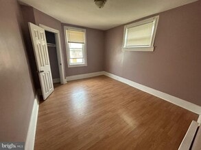 Building Photo - 1833 W Rockland St