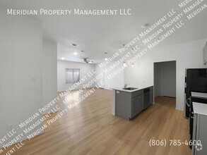 Building Photo - Three bed, Three bath Near TTU Available f...