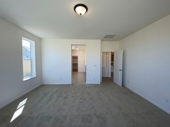 Building Photo - Built 2024 Spanish Springs Reno 5 Bedroom ...