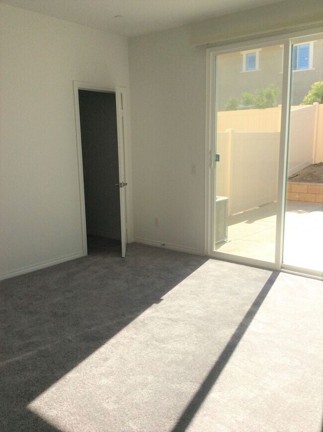 Building Photo - 26389 Valencia Wy