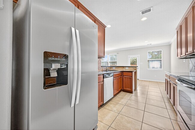 Building Photo - 24670 Folkstone Cir
