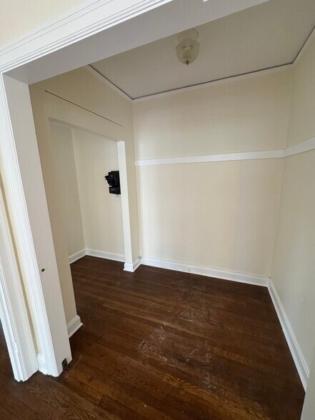 Nook off L.R. - 1329 Northeast Hancock Street