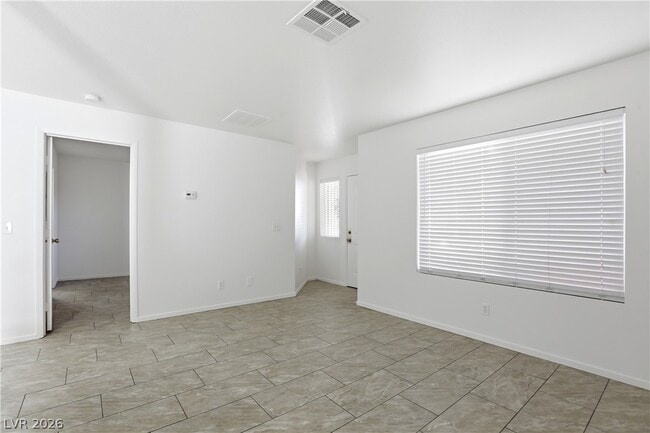 Building Photo - 3683 Lucido Dr