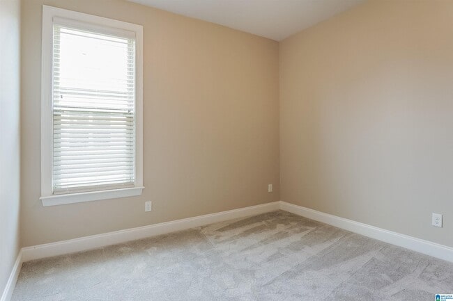 Building Photo - 1029 Edgewater Ln