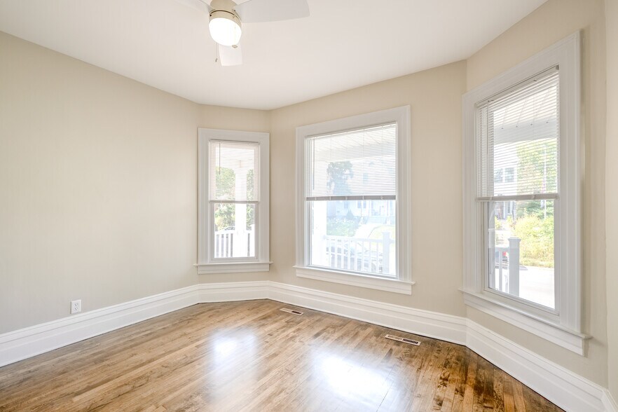 Building Photo - 2756 S Logan Ave