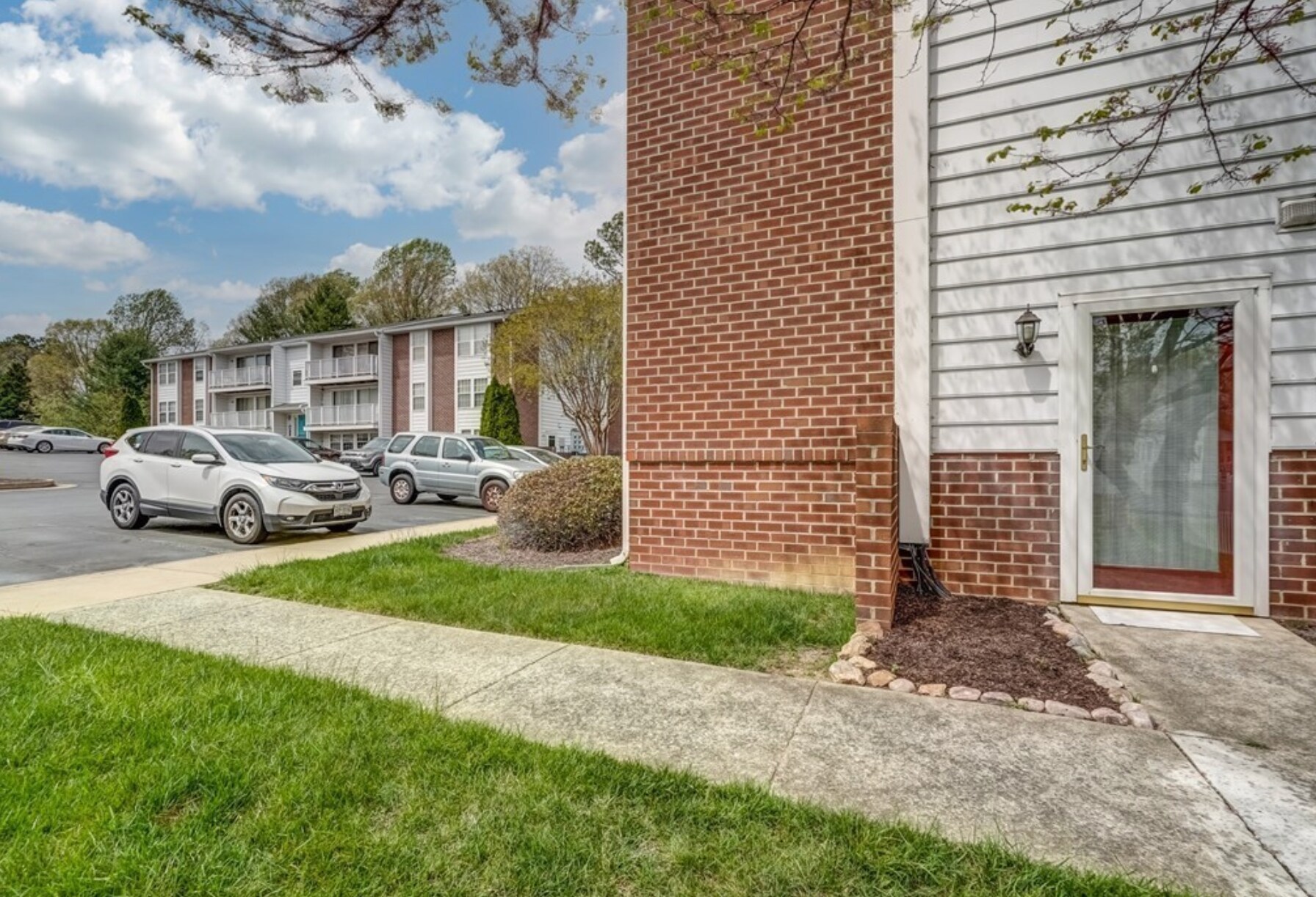 Building Photo - 7600 Portadown Ct