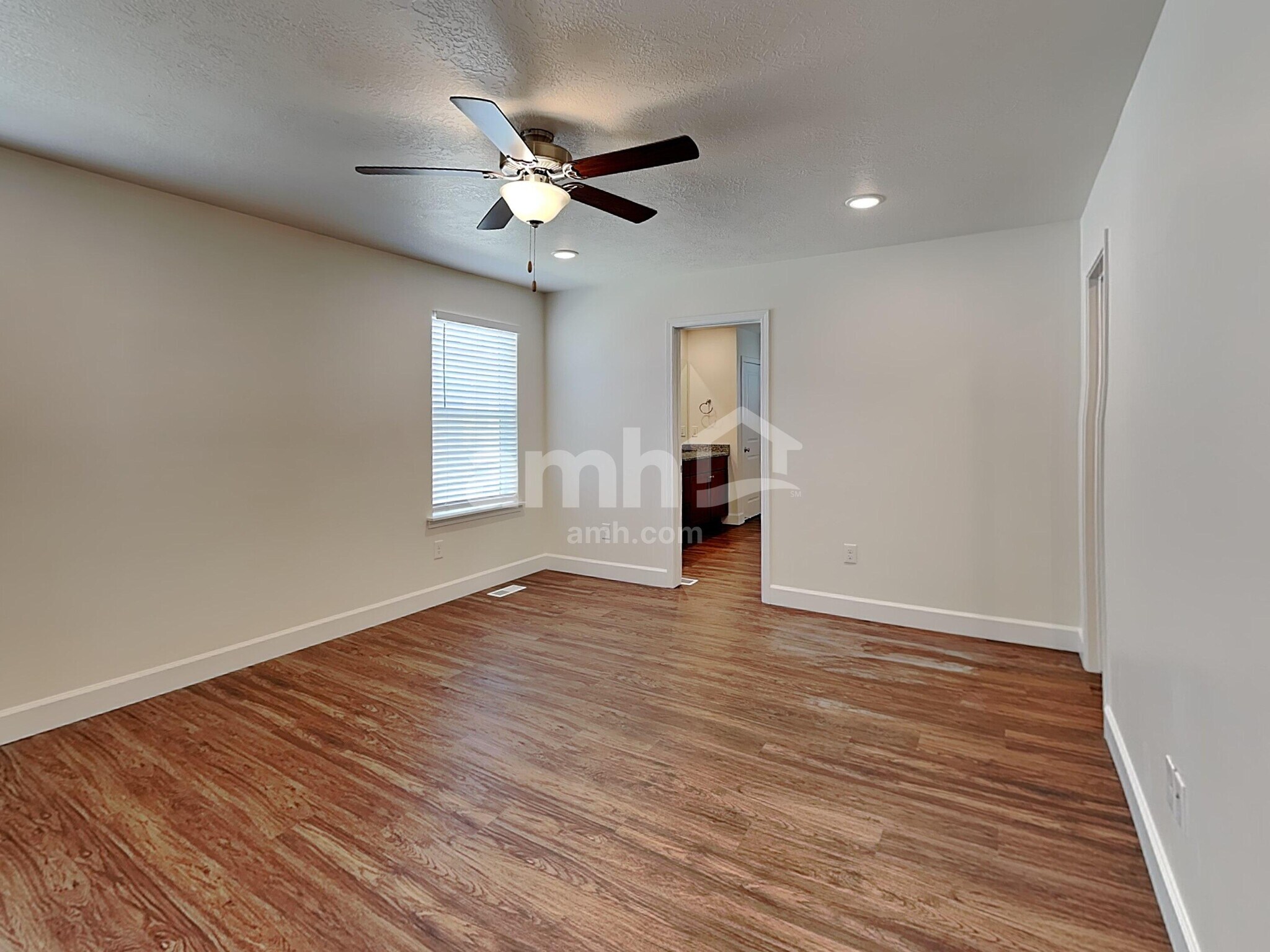 Building Photo - 2349 Frontier St