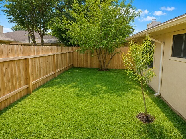 Building Photo - 17510 Lobo Trail