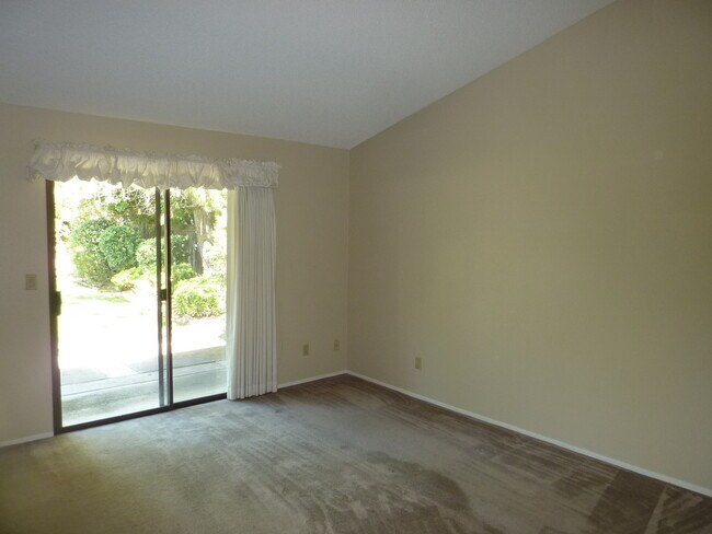 Building Photo - Separate Family Room and Living Room, Fireplace, RV Access