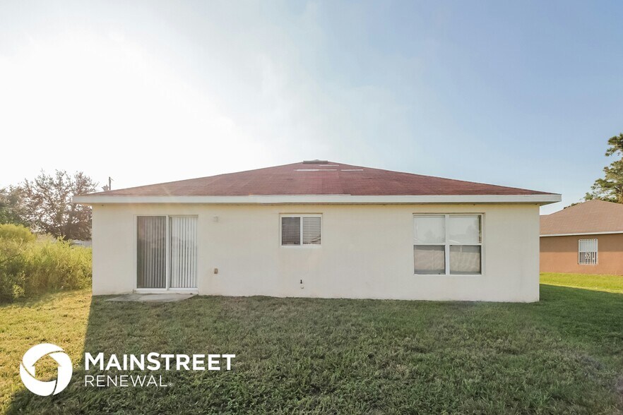 Building Photo - 1175 N Platte Ln