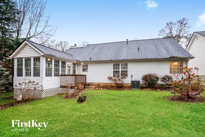 Building Photo - 900 Charleston Ct