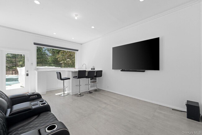 Building Photo - 35 Ely Brook Rd