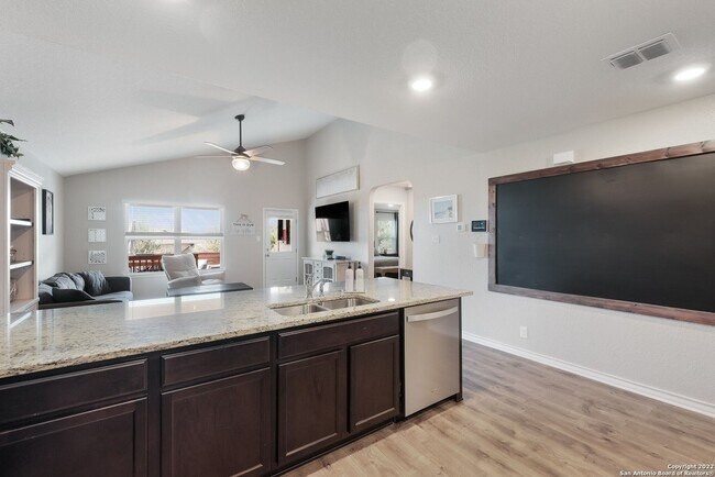 Building Photo - 5927 Hindes Stone