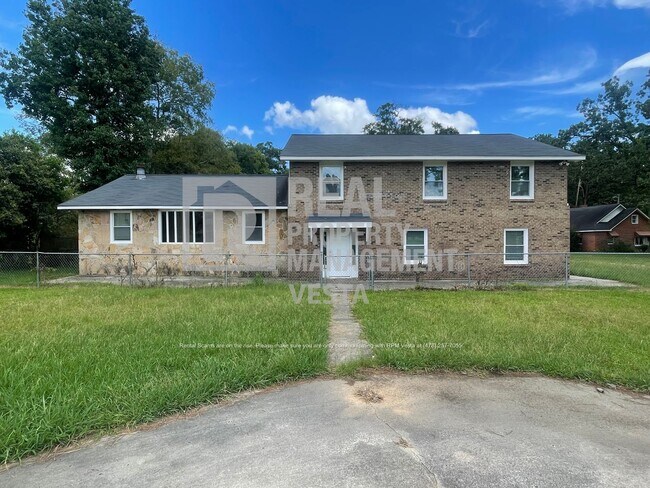 Primary Photo - 6712 Hawkinsville Rd