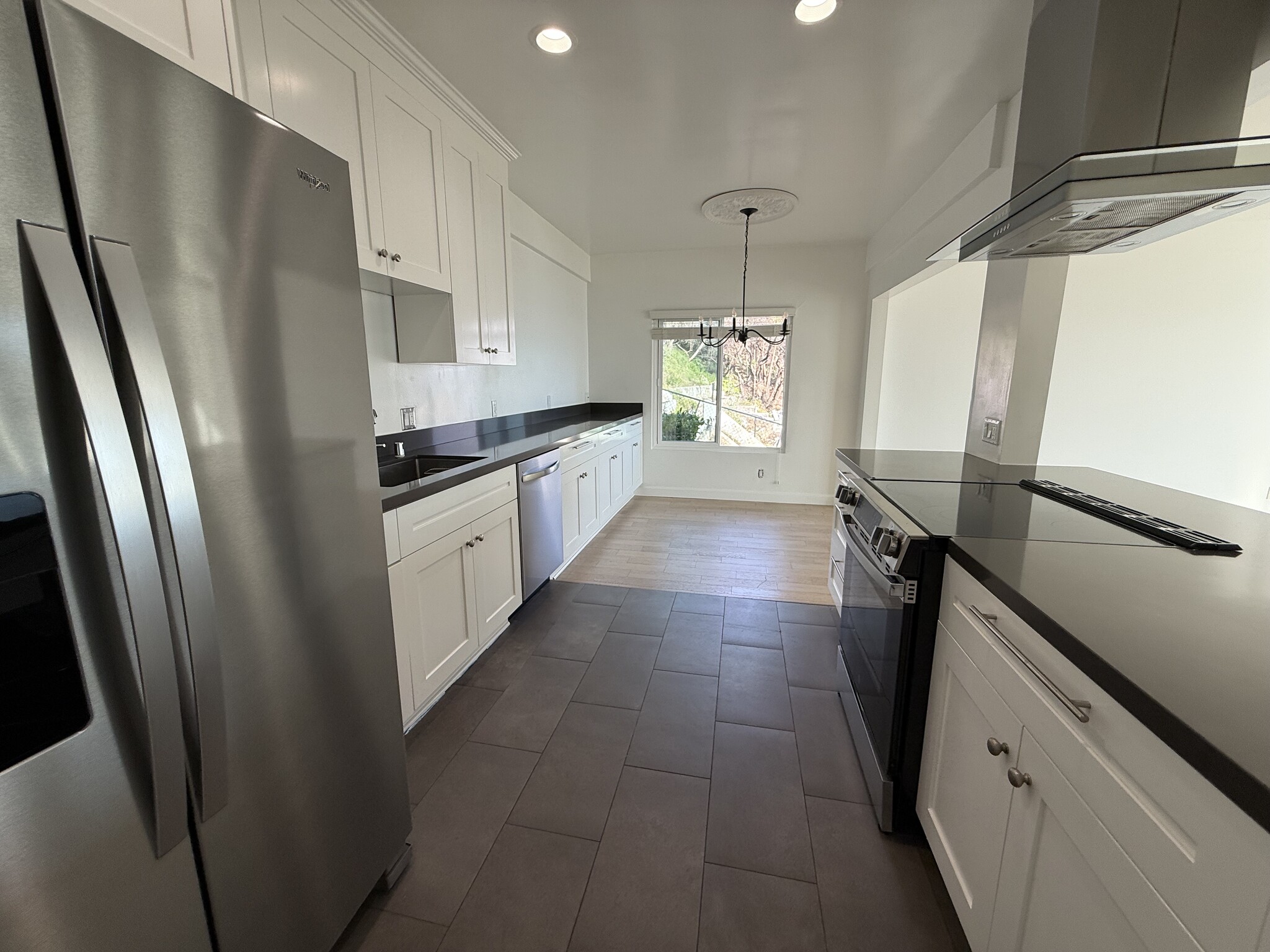 Building Photo - 18139 Coastline Dr