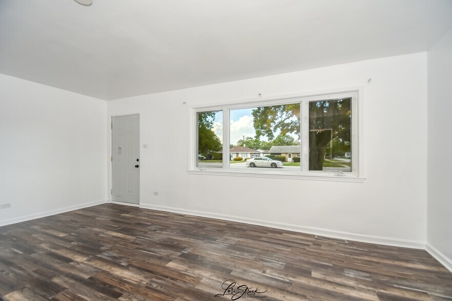 Building Photo - 17103 Burnham Ave