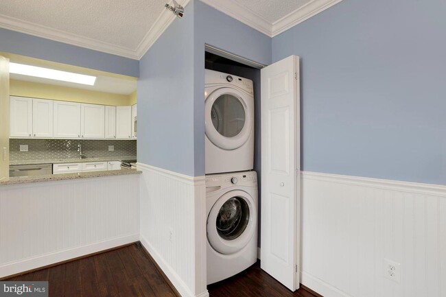 Building Photo - 3310 N Leisure World Blvd