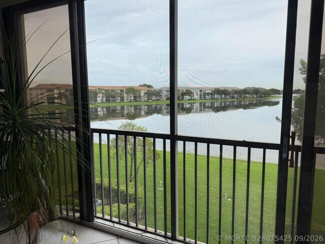 Building Photo - 13800 SW 5th Ct
