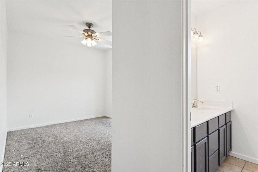 2nd bedroom and bathroom - 330 S Farmer Ave