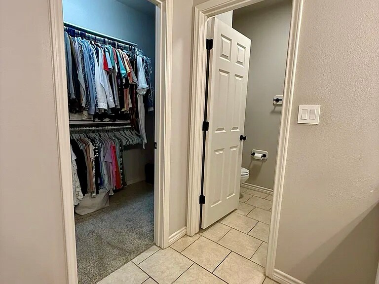 Building Photo - 15637 Palmira Ave