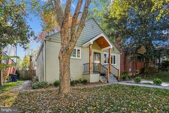 Building Photo - 4406 Rosedale Ave