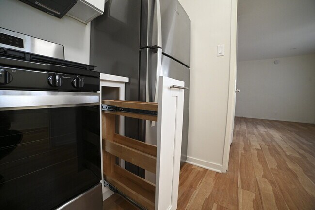 Building Photo - Newly remodeled studio in a gated building...