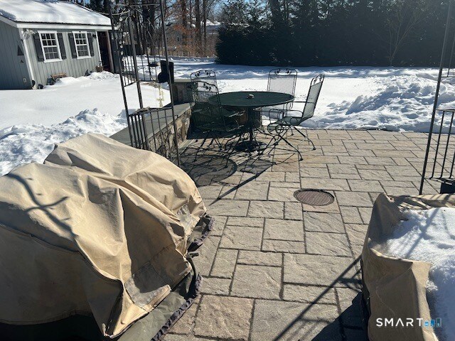 Building Photo - 51 W Lake Ave