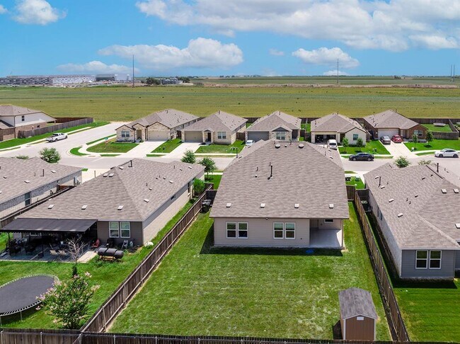 Building Photo - 305 Arnage Dr