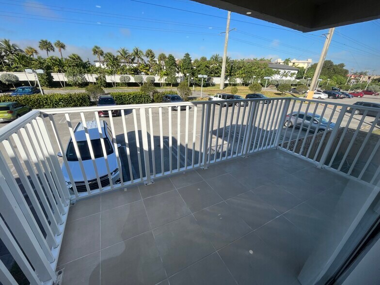 Building Photo - 4230 NW 79th Ave