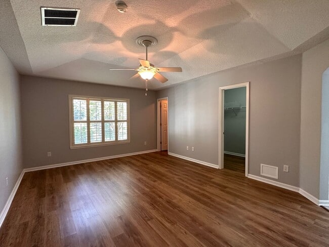 Building Photo - Located in the heart of Fernandina Beach!