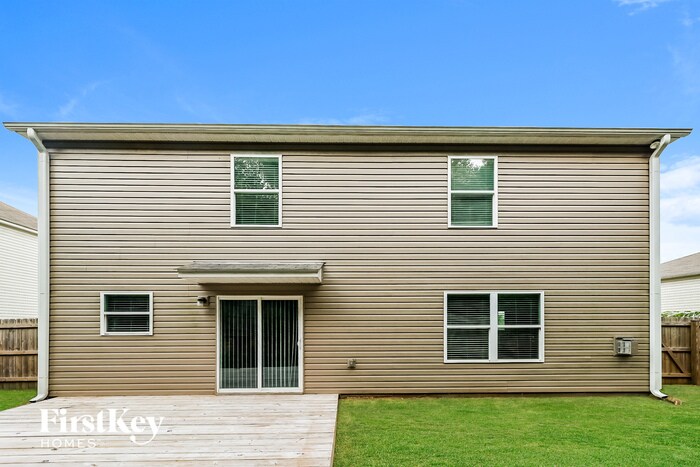 Building Photo - 940 Valley Cir