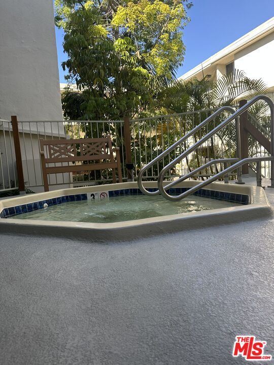 Building Photo - 1230 N Sweetzer Ave