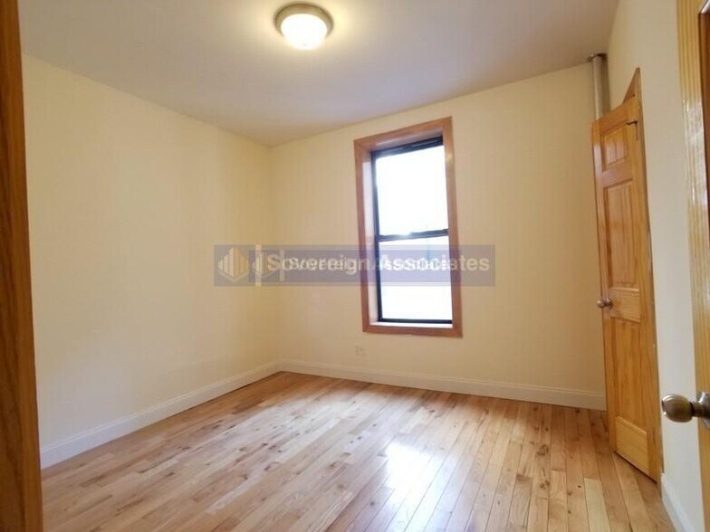 Building Photo - 255 Fort Washington Ave