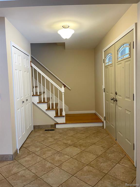 Building Photo - 4886 Hubbard