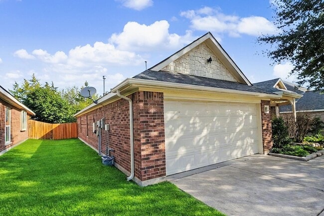 Building Photo - 8530 Vista Grande Dr