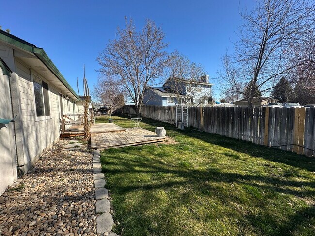 Building Photo - 1328 Goldenrod Pl